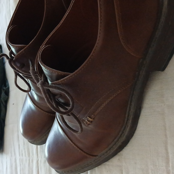 Shoes - Picture 3 of 3